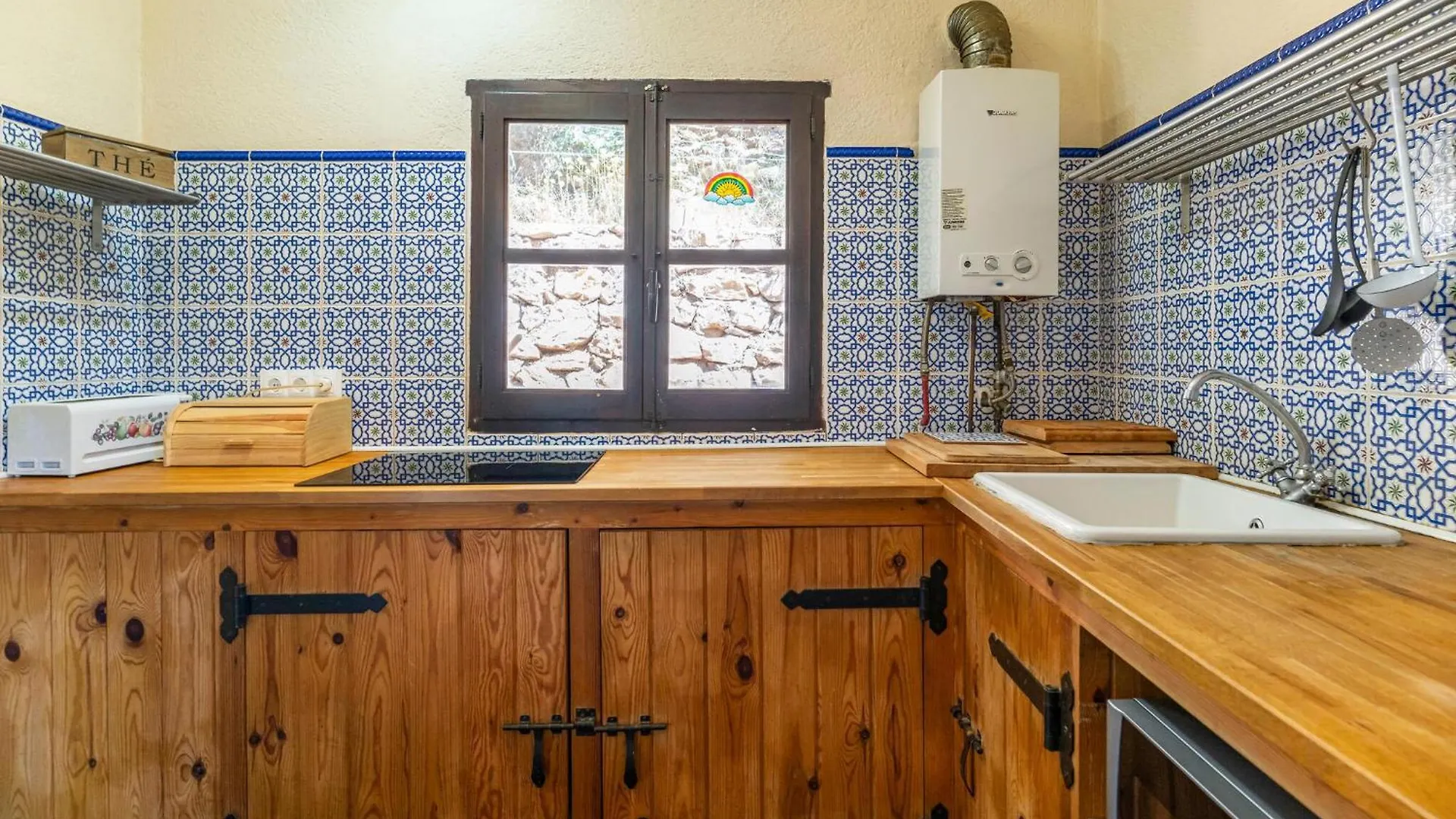 Cozy Home In Lanjaron With Indoor Swimming Pool